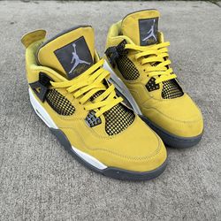Jordan 4 Lightning Size 13