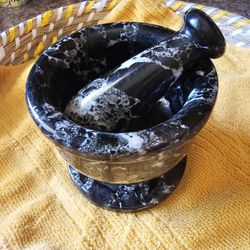 $20     NEW     BLACK MARBLE MORTAR & PESTLE