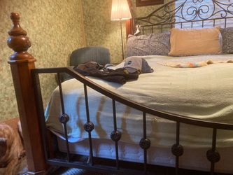 Sleep number king with head/foot board