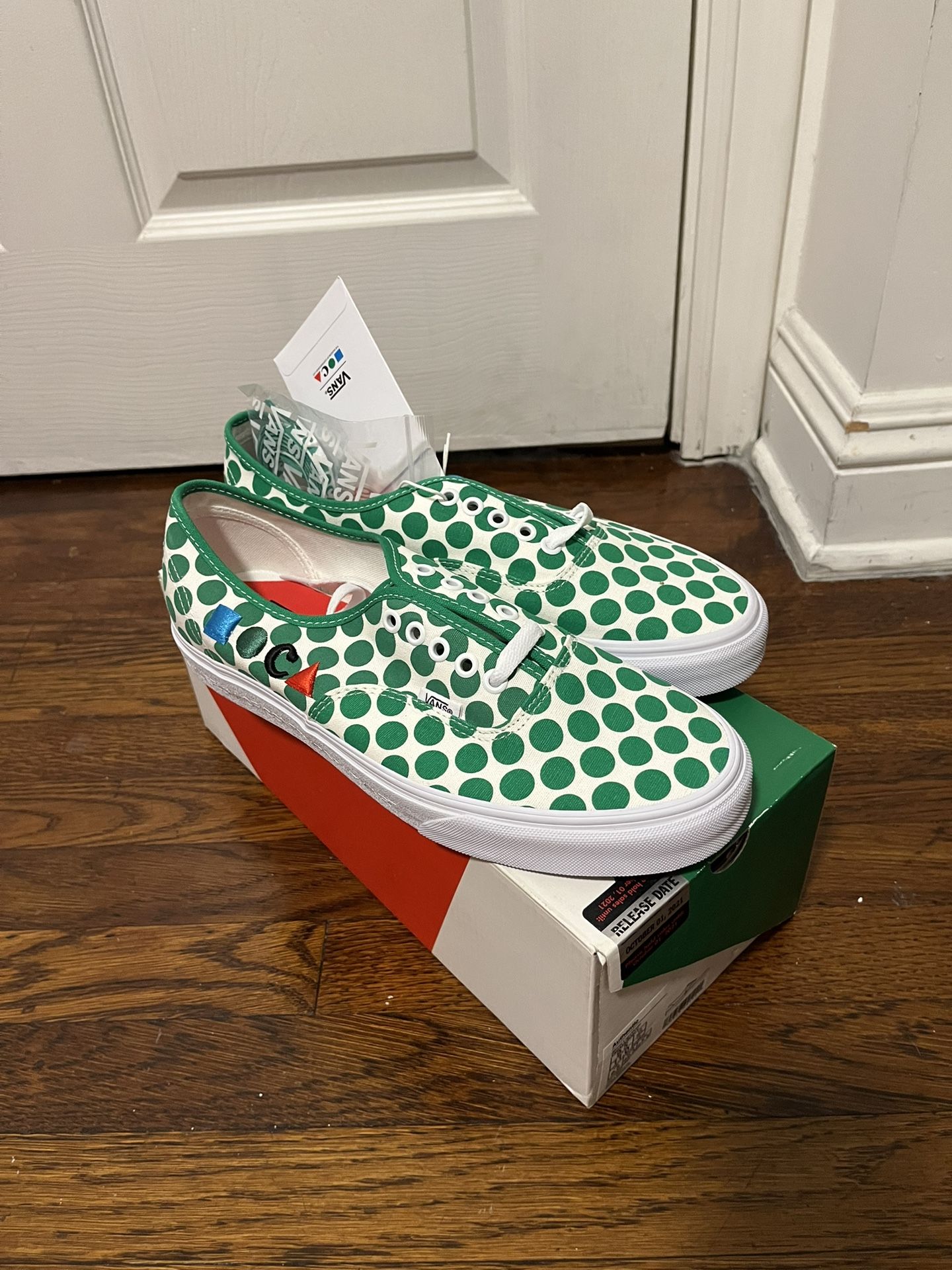 Vans Green Polkadot MOMA Sneakers Size 9.5