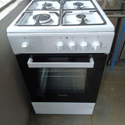 New Danby 20 inch gas stove white