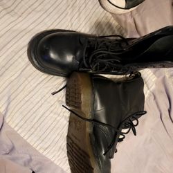Dr.Martens Black Boots 