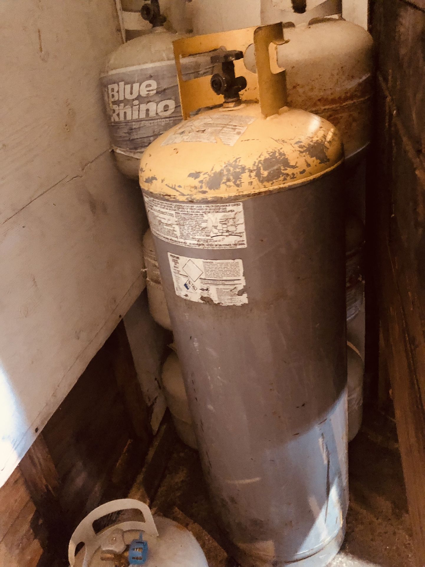 Propane Tank Commercial 100 Lb (Completely Full)