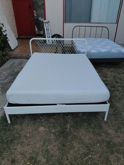 Queen size bed