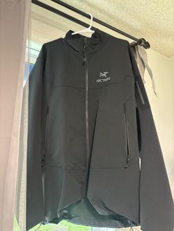 Arc'teryx Full-Zip Softshell Jacket Black