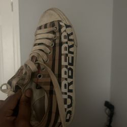 Old Burberry Sneakers 