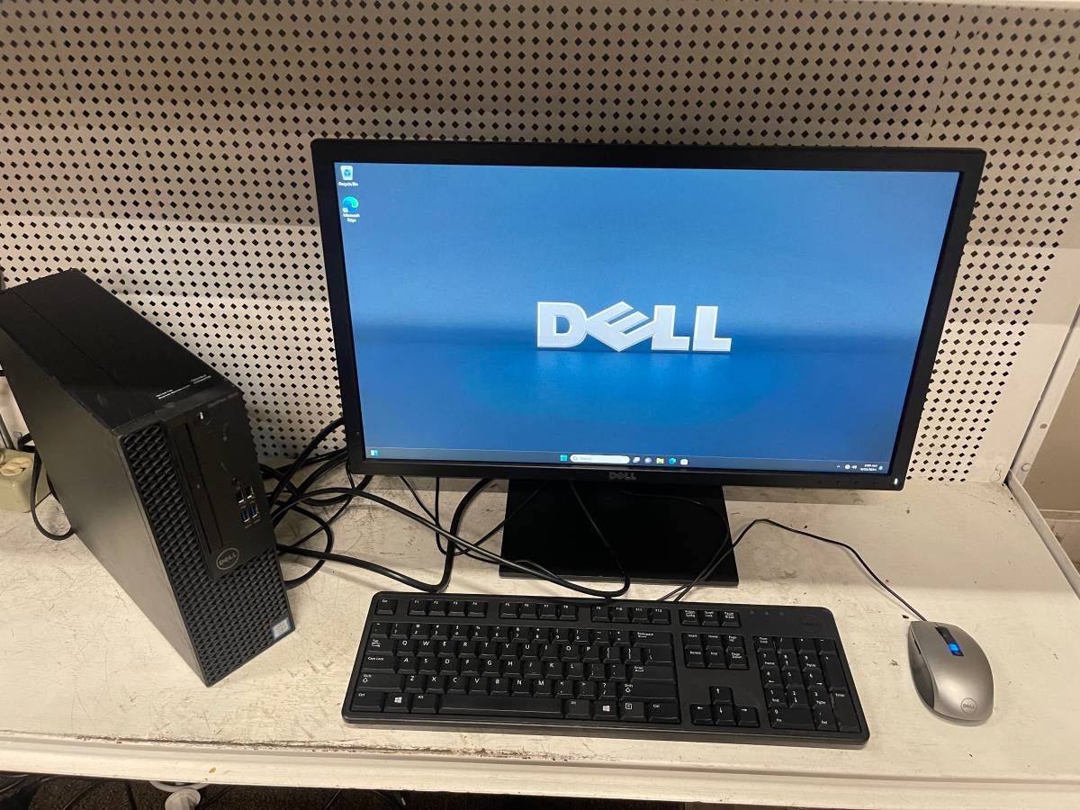 DELL desktop comes with monitor keyboard and mouse 11 minutes ago
