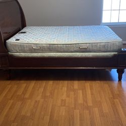 Queen Bed Set