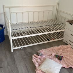 Twin Day Bed 