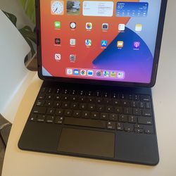IPad Air (4th Gen) W/ Apple Keyboard
