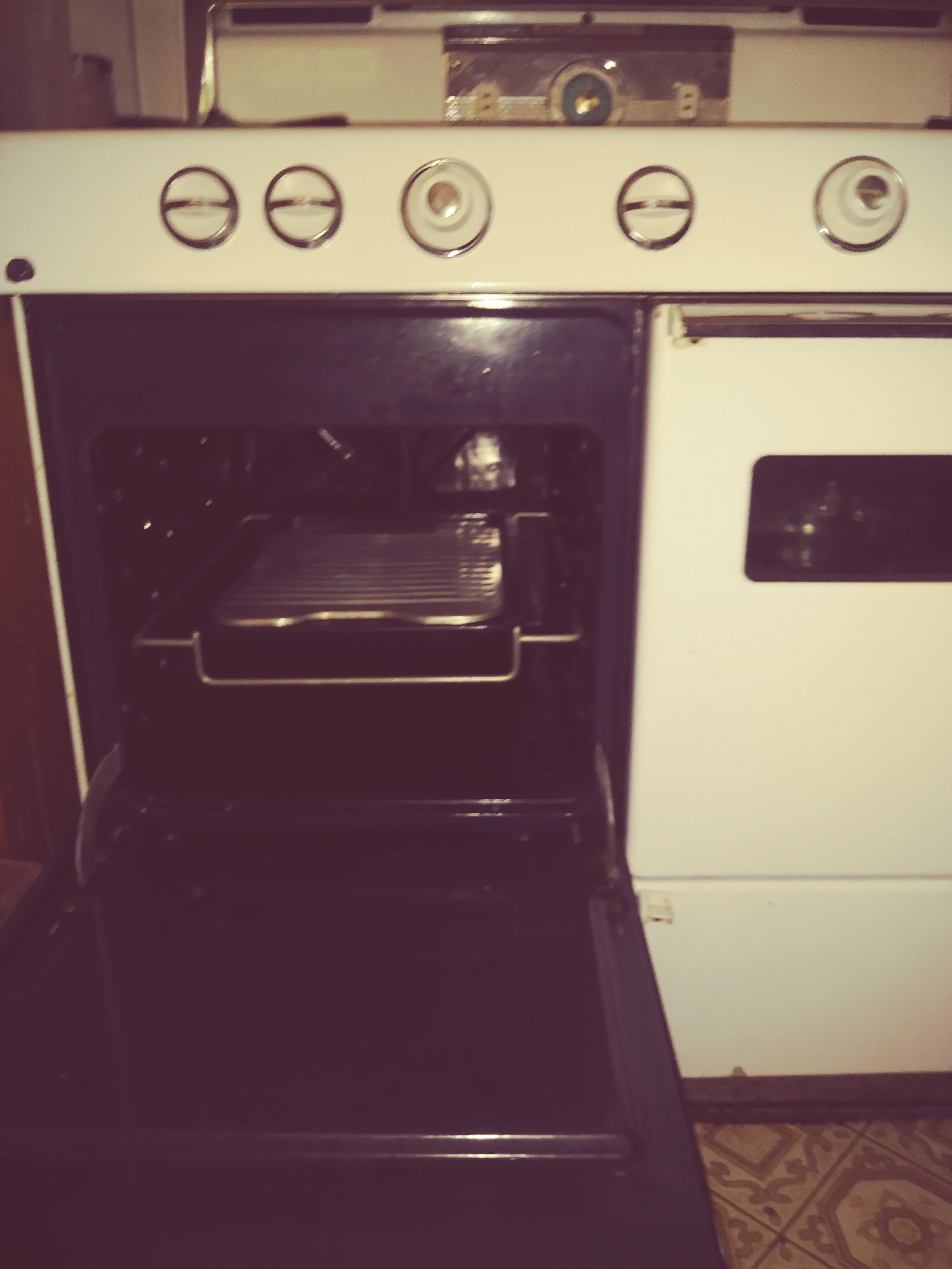 RCA with griddle. Rochelle — Retro Stove & Gas Works