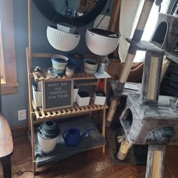 Cat Tree , Desk, Planter -W Pots Included Free 