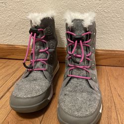 Sorel Youth Snow Boots Size 4