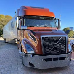 2018 Volvo VNL Bumper 