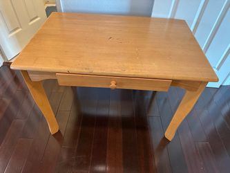 Child desk with drawer