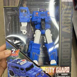 NWT Transforming robot toy 