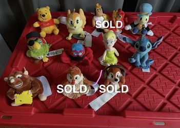 Disney shoulder magnets