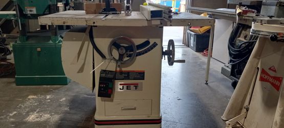 Jet 10” Deluxe XACTA table Saw.