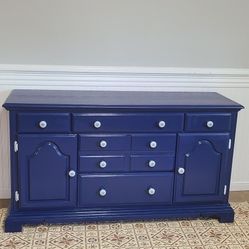 Stunning AMERICAN DREW DRESSER 