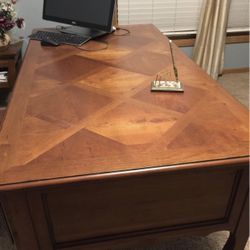Ethan Allen Desk