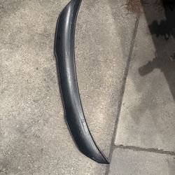 Spoiler wing for infinity q50