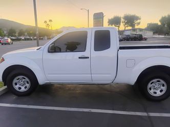 Nissan frontier 2012