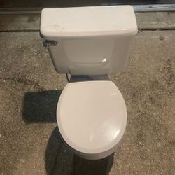 Toile Good Condition