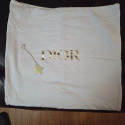 Christian Dior Cloth And Bag Star Charm 50$