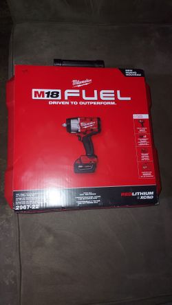 Milwaukee
M18 FUEL 18V Lithium-lon
Brushless Cordless High-
Torque 1/2 in. Impact Wrench
w/Friction Ring Kit