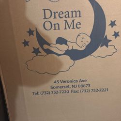 White Crib And Mattress 