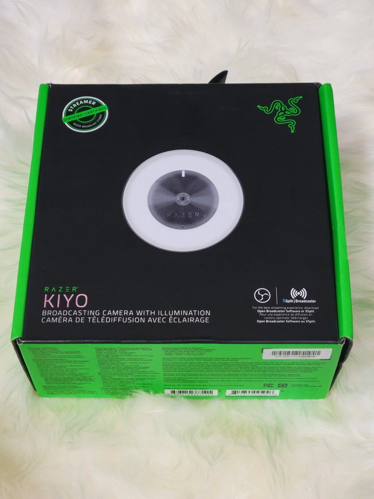 RAZER КІУО BROADCASTING CAMERA WITH ILLUMINATION