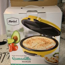 Non-stick electric Quesadilla Maker