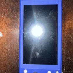 Nintendo Switch lite w charger