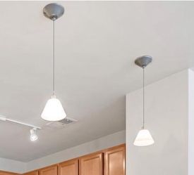 Like New Pendant Lights