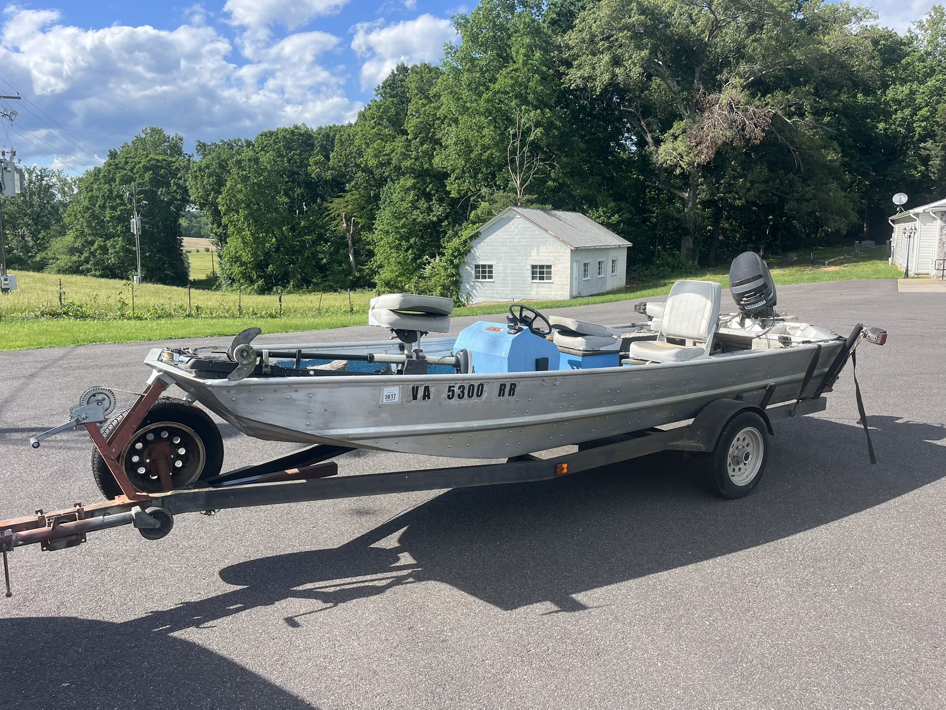 1983 Aluminum Bass Tracker 16ft