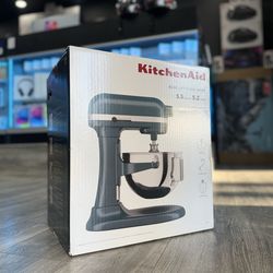 KitchenAid 5.5qt Bowl-Lift Stand Mixer ( Payment Plans Available / Planes De Pagos Disponibles )