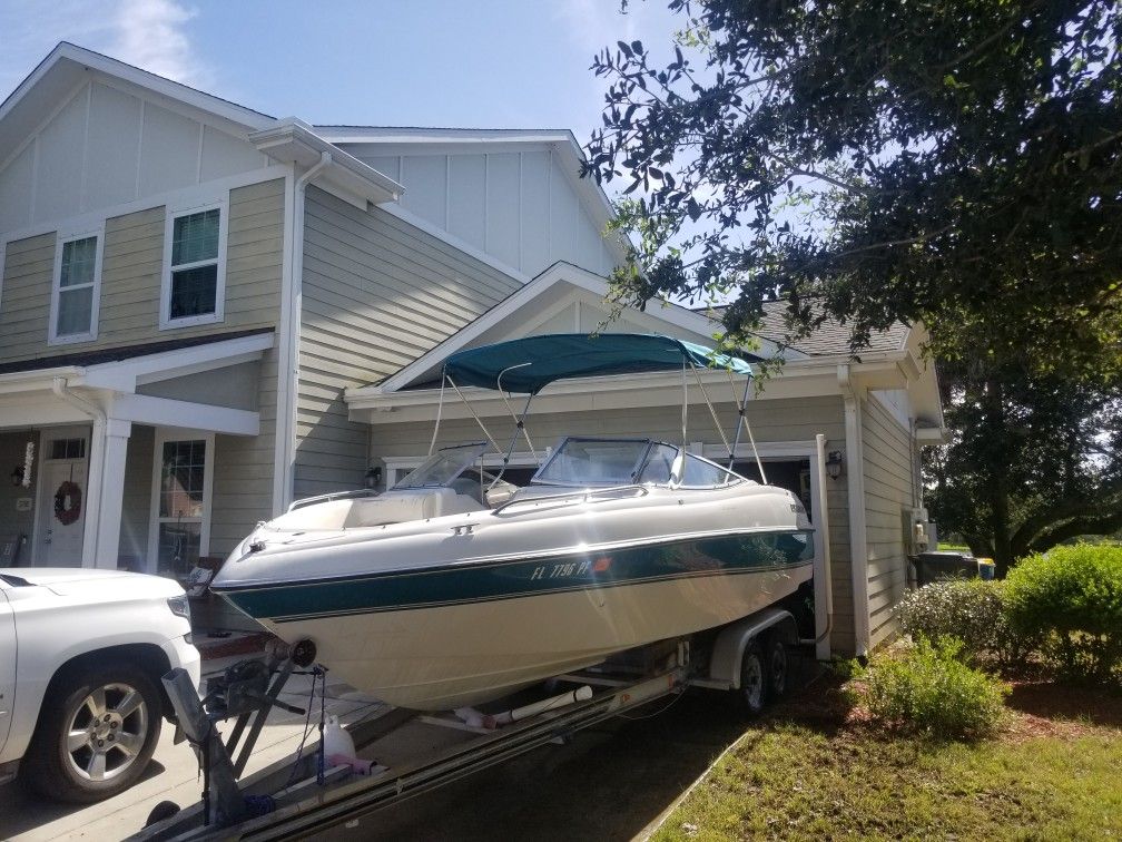 1996 Four Winns 200 HORIZON