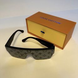 Louis Vuitton Black Glasses