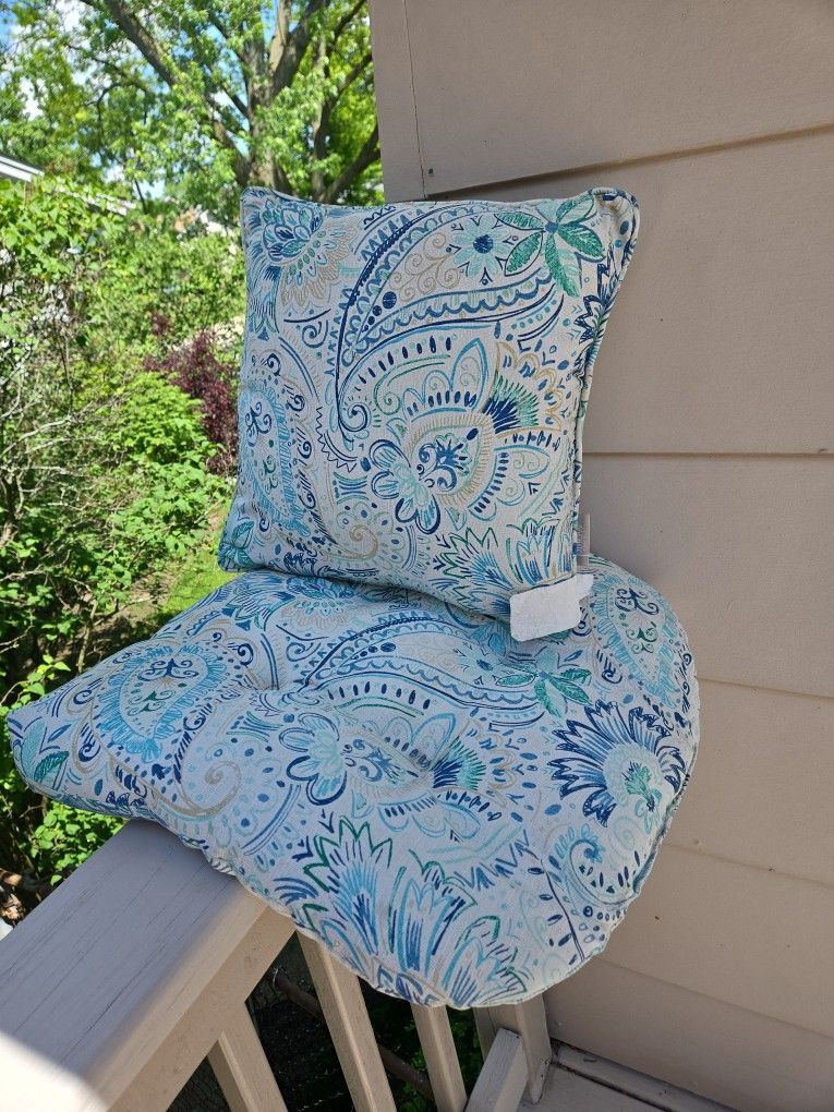 Outdoor Pillows Set For 2 Chairs $25