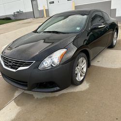 Nissan Altima Coupe 2D