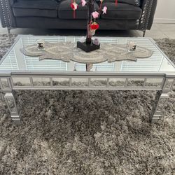 Like New Living Room Set 