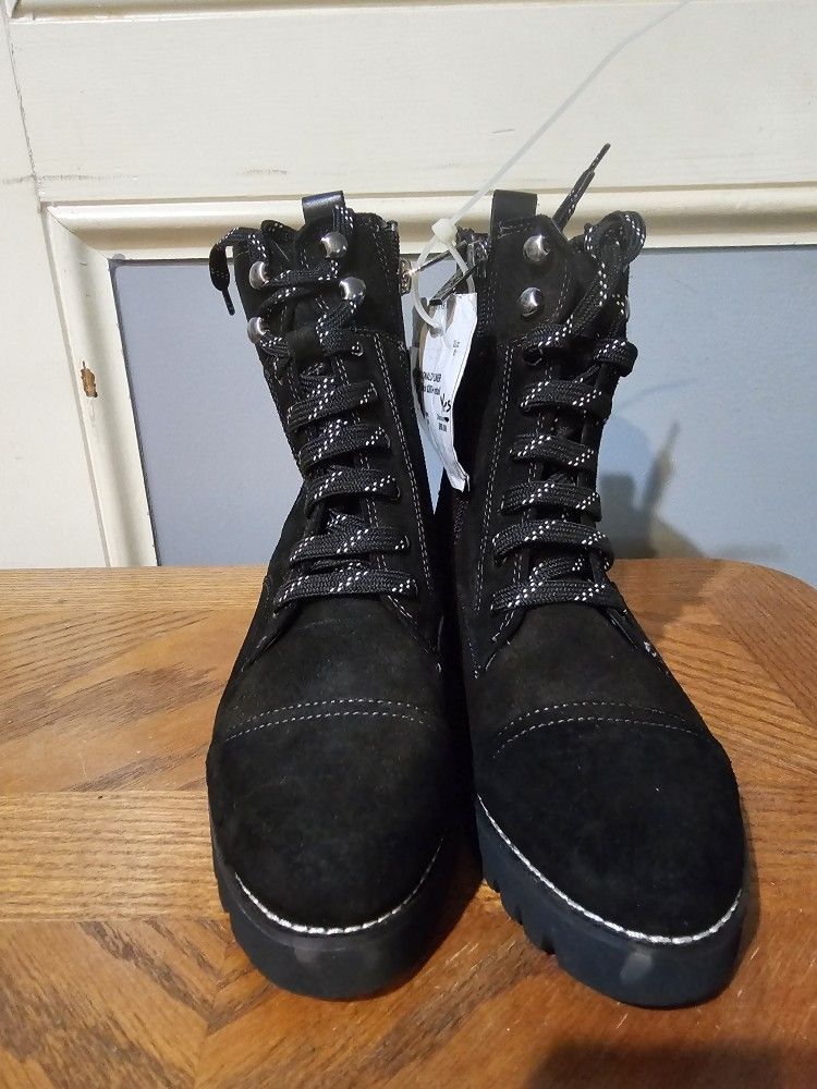 Donald Pliner Suede Boots