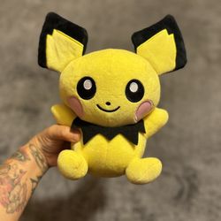 Pokémon Pikachu Plush