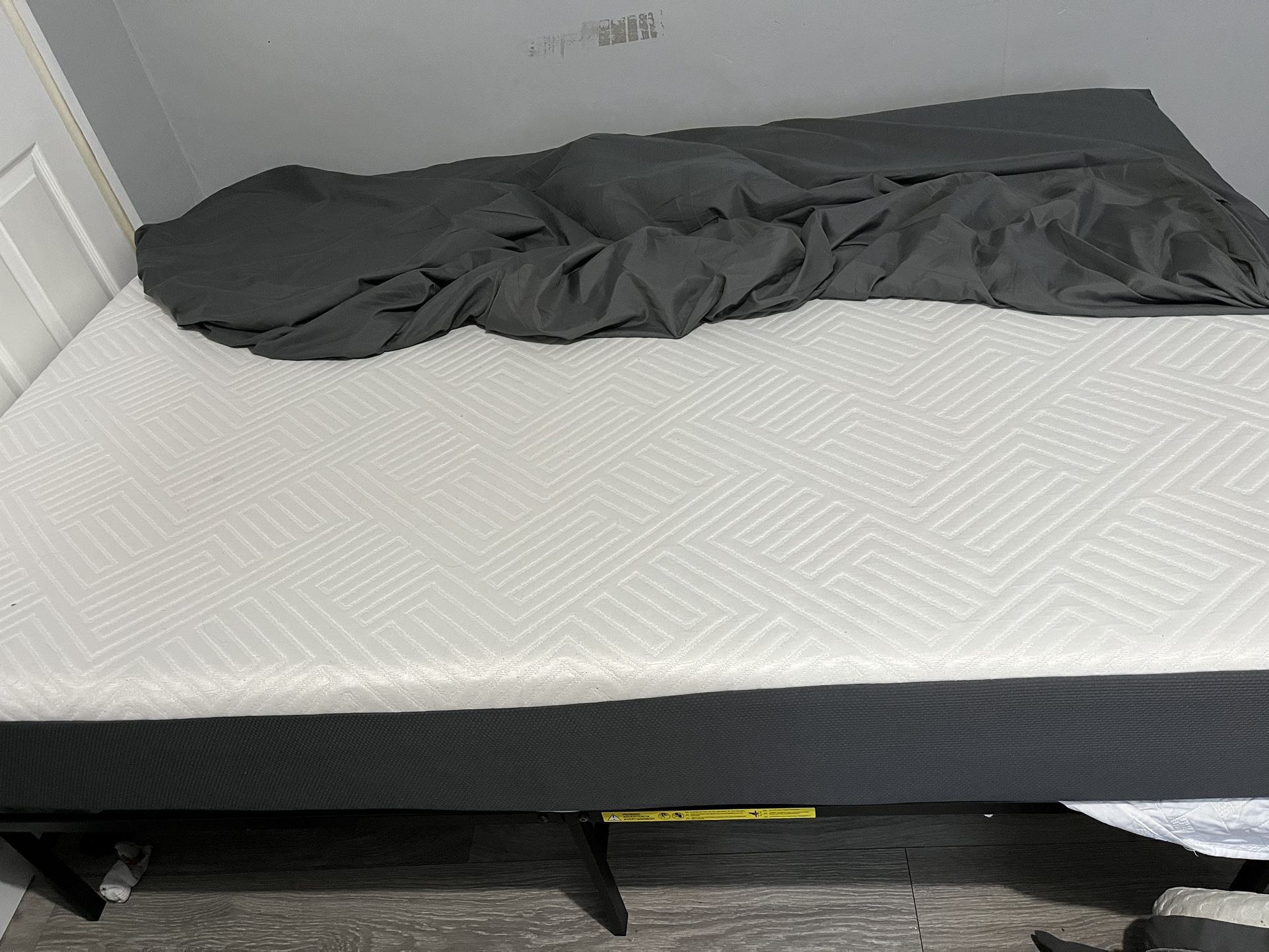 Full Bed Mattress And Frame