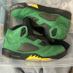 Size 13 Jordan 5s Oregon Duck Edition
