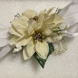 Corsage Hand Made Great For Wedding, Prom, Quinceanera ( Pls Read Description Below)