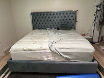 King Bed Set – Upholstered Frame, Hybrid Mattress & Bamboo Topper. Must pick up Wednesday