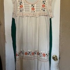 Seminuevo Vestido Mexicano. Size L. Para Mujer. Precio Firme