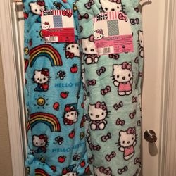NWT Hello Kitty Ultra Fine Faux Throw-blanket 50x70in