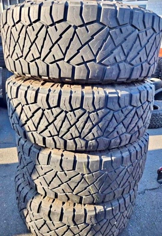 285 70 17 Tires Con 80% De Vida Las 4 De La Marca NITTO